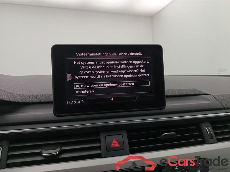 Audi A4 Avant 2.0 30 TDi 90kW S tronic Business Ed 5d #4