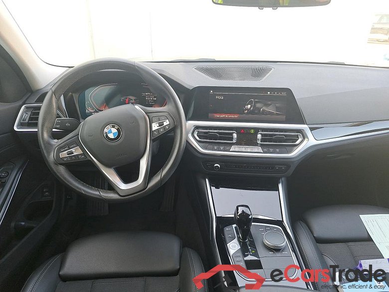 BMW Serie 3 / 2019 / 5P / familiar 318d Auto.Touring #3