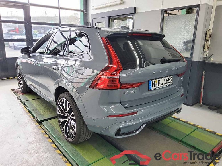 Volvo XC60 (03.2017->) DE - SUV5 B5 (Benzin) 2WD EU6d, R-Design Mild-Hybrid (EURO 6d), (Facelift) 2021 #4