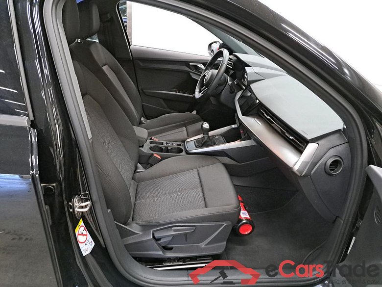 AUDI - AUD A3 BERLINE 30 TDi 116PK Attraction Pack Business & Rear Park Sensors #3