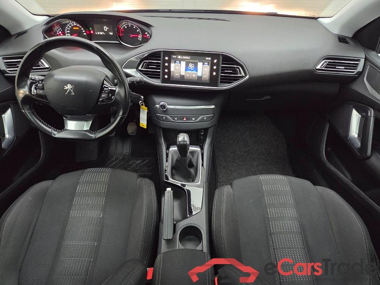 PEUGEOT 308 1.2 PureTech Blue Lease Executive #6