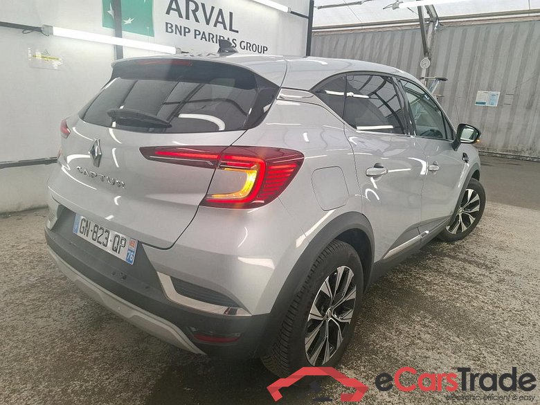 RENAULT Captur / 2019 / 5P / SUV techno mild hybrid 140 #3