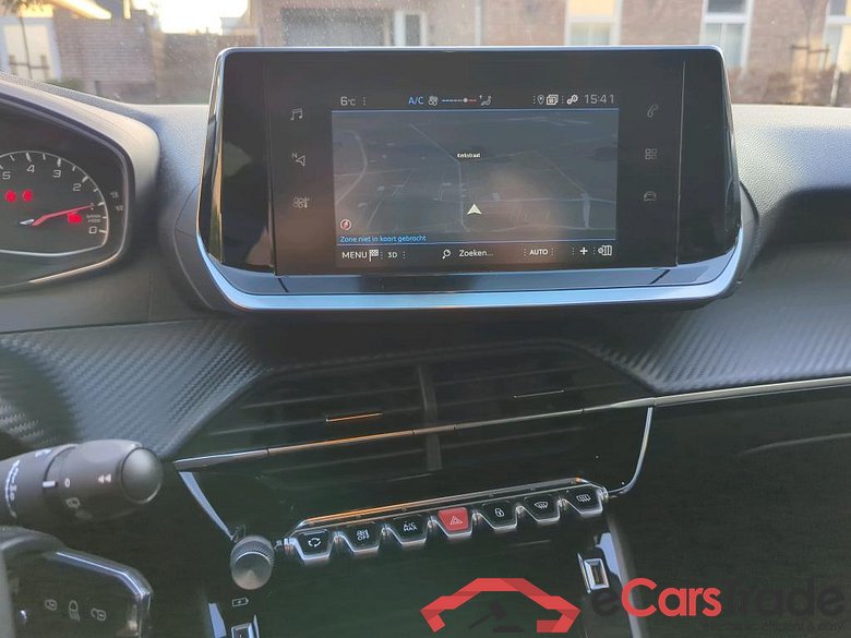 PEUGEOT 208 55 kW #3