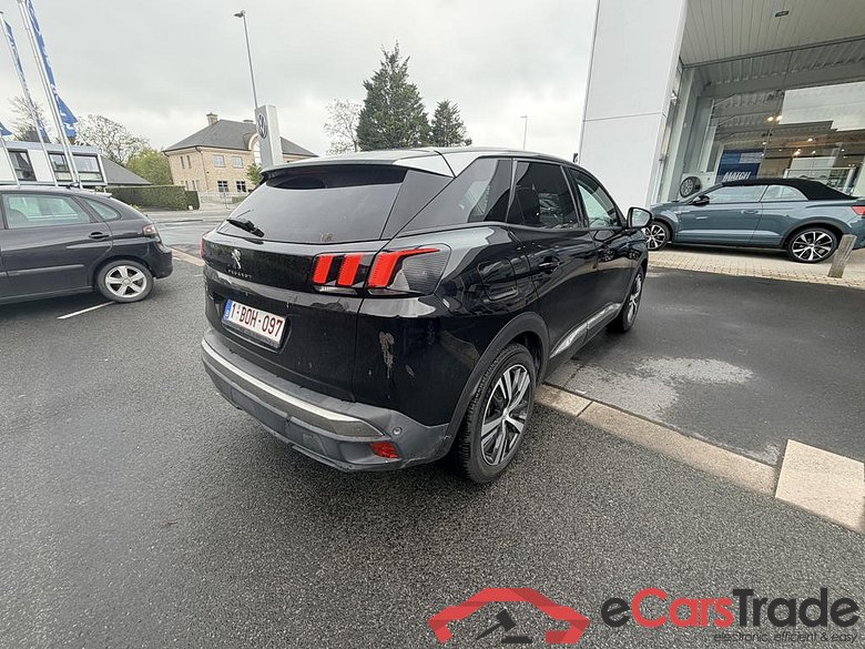 PEUGEOT 3008 1.5 BlueHDi Allure #4