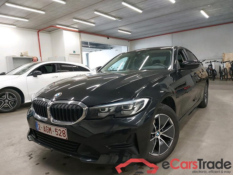 BMW - BMW 3 BERLINE 318dA 136PK Advantage Business Edition & Pack Business With Heated Seats & PDC Front & Rear #1
