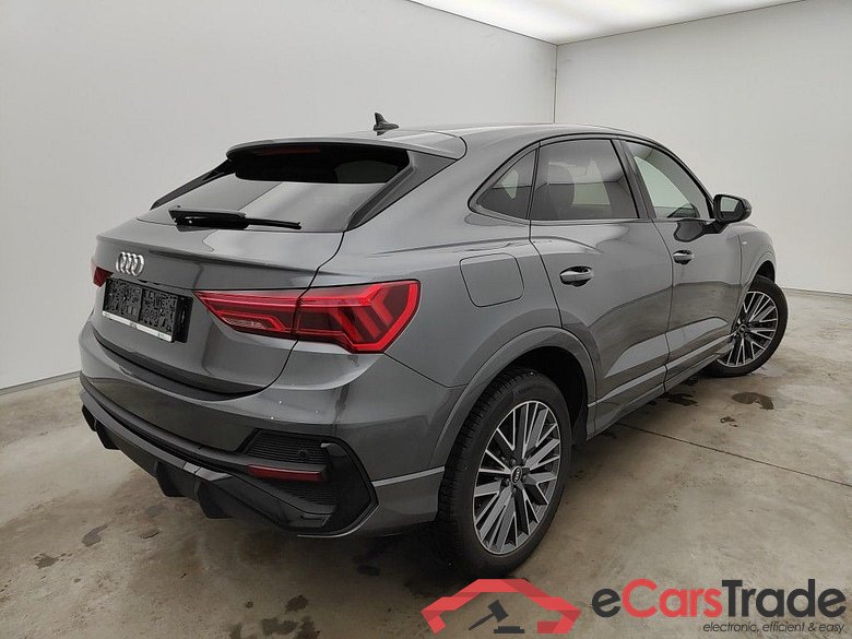 Audi Q3 Sportback 45 TFSI e S tronic S Line 5d #2