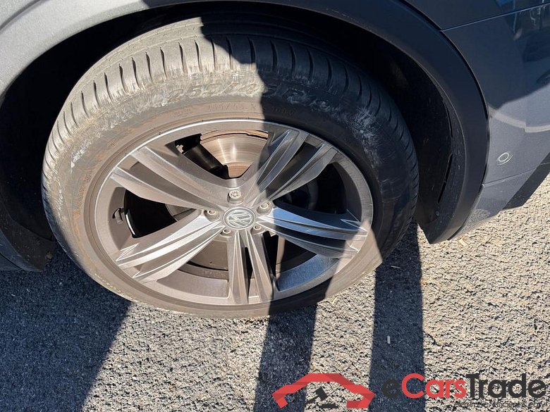 VOLKSWAGEN Tiguan Platinum 1.5 TSI ACT OPF 110 kW (150 ch) 7 vitesses DSG #3