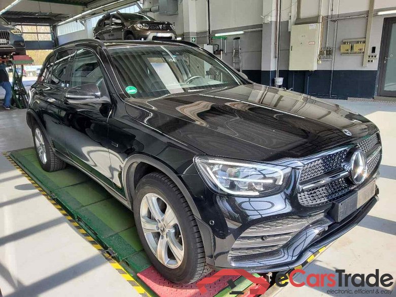 Mercedes-Benz GLC (BM 253)(06.2015->) DE - SUV5 GLC 300 e EU6d, e AMG Line 4Matic (EURO 6d), (Facelift) 2020 - 2022 #2