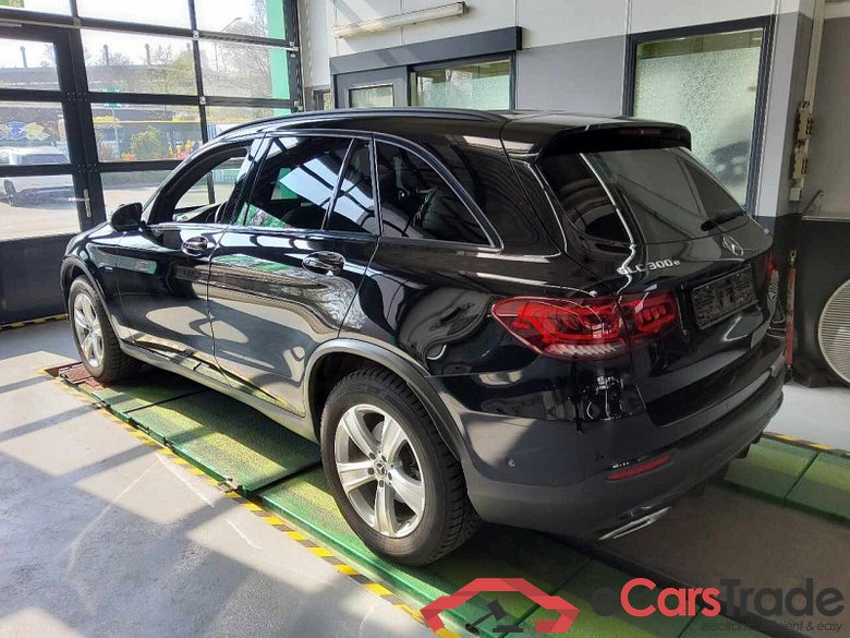 Mercedes-Benz GLC (BM 253)(06.2015->) DE - SUV5 GLC 300 e EU6d, e AMG Line 4Matic (EURO 6d), (Facelift) 2020 - 2022 #4