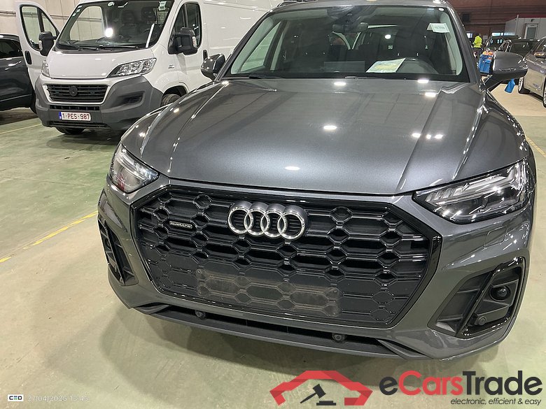 AUDI Q5 2.0 40 TDI S TRONIC QUATTRO B. E. S LINE #2
