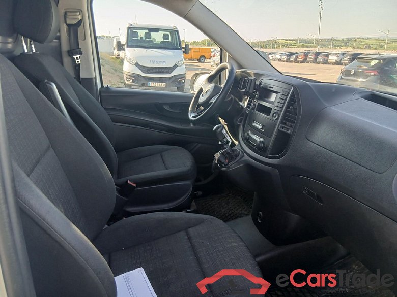 MERCEDES-BENZ Vito / 2014 / 4P / furgón 114 CDI Larga #6