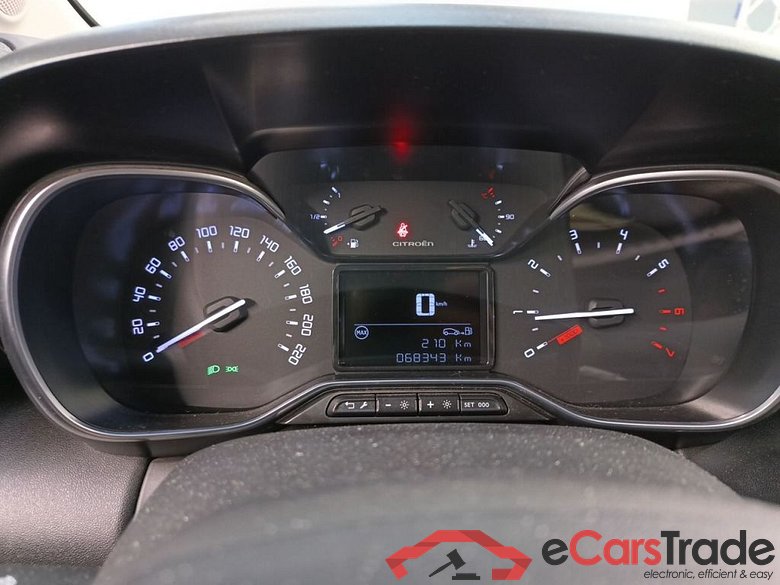 Citroën C3 Aircross 1.5 BlueHDi 110 S&S MAN6 Shine 5d #4