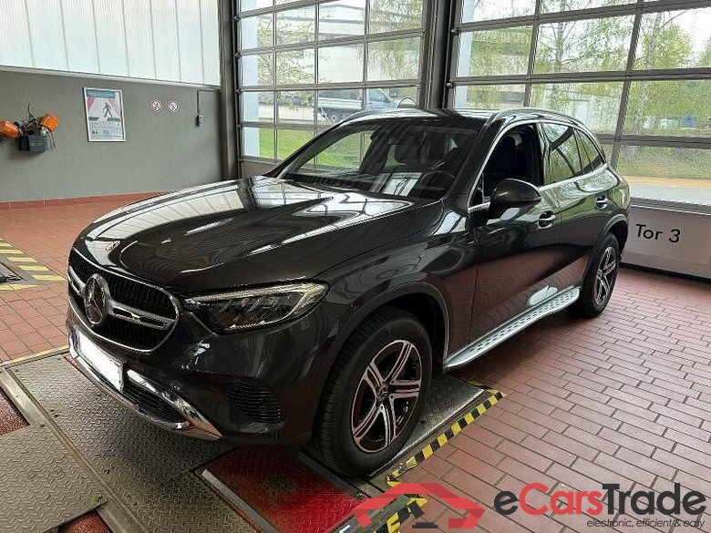 Mercedes-Benz GLC (BM 254)(06.2022->) DE - SUV5 GLC 300 e EU6d, 4Matic Avantgarde, 2022 - 2024 #1