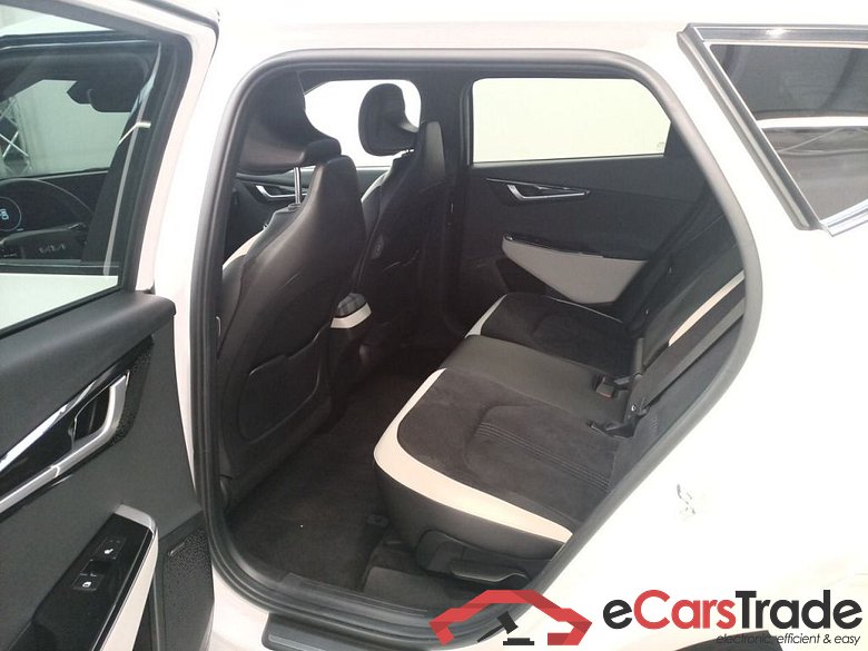 KIA EV6 77.4 kWh 228 RWD GT Line 5d #3