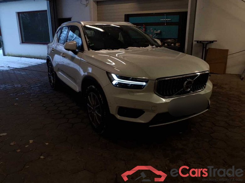 Volvo XC40 (2017->) DE - SUV5 B4 2WD EU6d, Inscription (EURO 6d), 2020 - 2022
