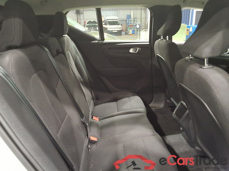 VOLVO XC40 1.5 T2 MOMENTUM CORE AUTO #5