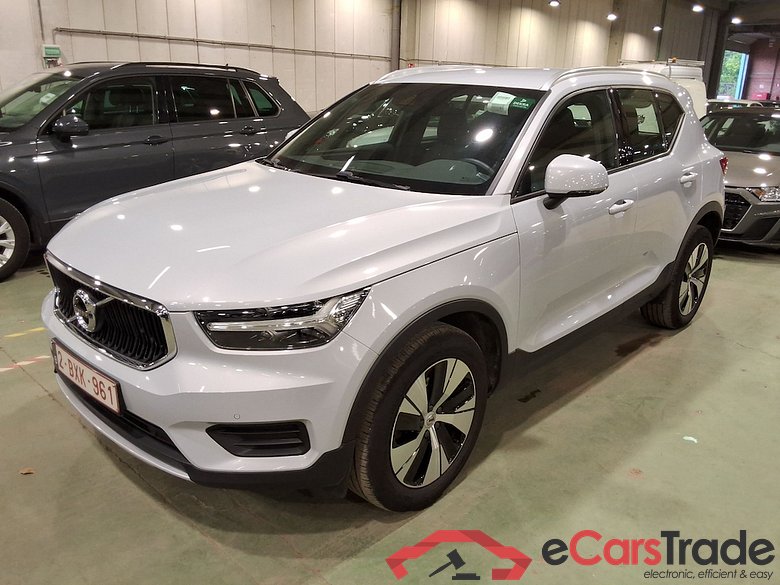 VOLVO XC40 1.5 T2 MOMENTUM PRO #1
