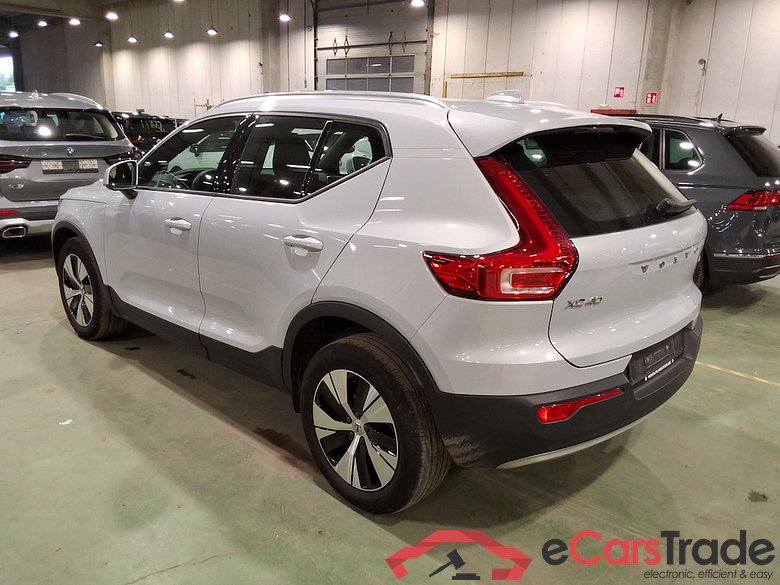 VOLVO XC40 1.5 T2 MOMENTUM PRO #2