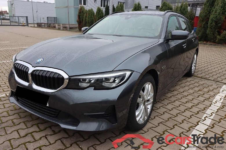 Baureihe 3 Touring 330 e Advantage 2.0 185KW AT8 E6d #1