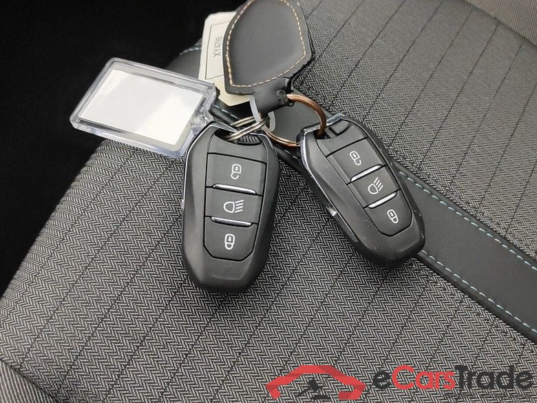PEUGEOT 2008 - 2020 1.2 PureTech 130 Allure S&S (EU6.3) 5d #4