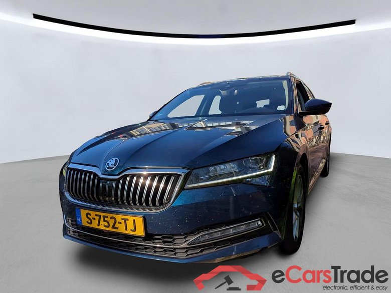 SKODA Superb Combi 110 kW #1