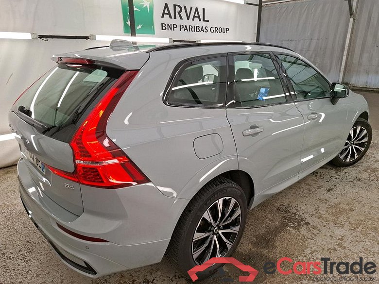 VOLVO XC60 / 2021 / 5P / SUV B4 197 Geartronic 8 Plus Style Dark #3