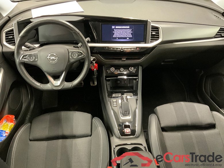 Grandland Elegance 1.5 96KW AT8 6E #3