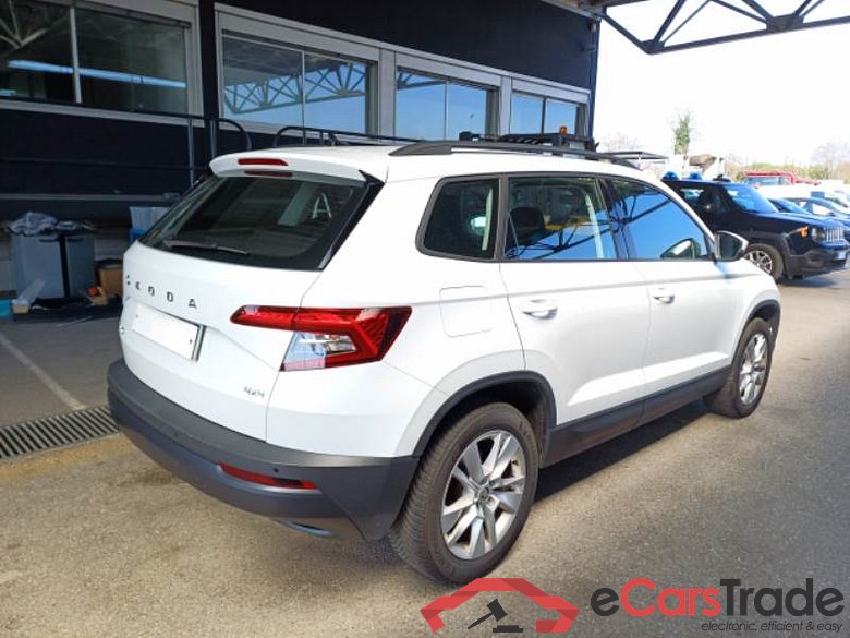 SKODA KAROQ / 2017 / 5P / SUV 2.0 TDI 110KW EVO SCR EXECUTIVE DSG 4WD #2