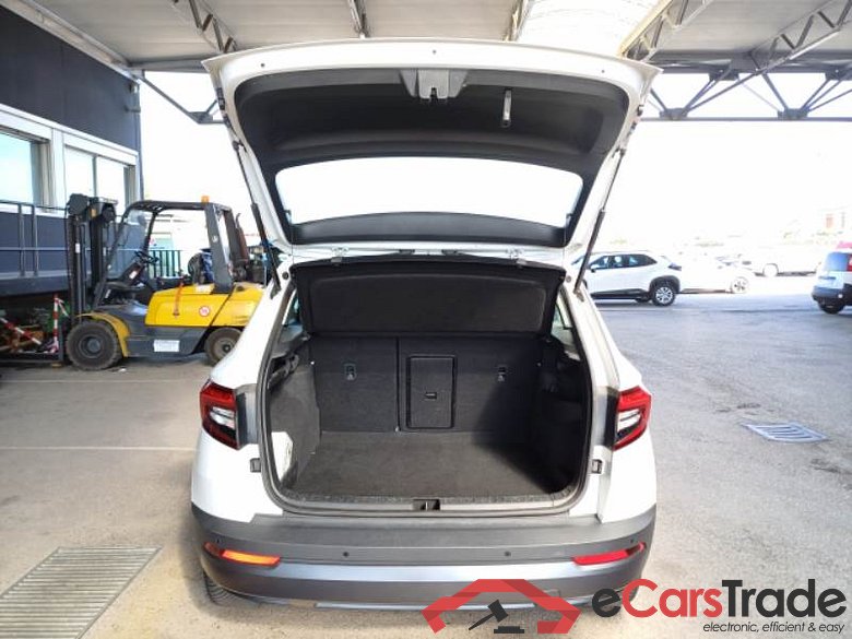 SKODA KAROQ / 2017 / 5P / SUV 2.0 TDI 110KW EVO SCR EXECUTIVE DSG 4WD #5