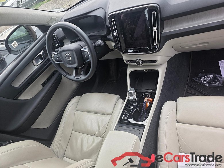 XC40 Ultimate Dark 2WD 2.0 B4 145KW AT7 E6d #3