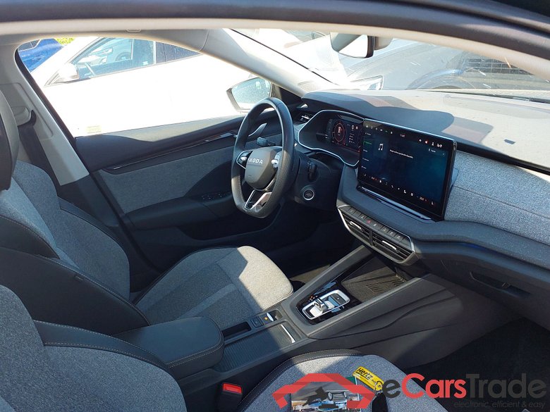 SKODA Octavia 1.5 TSI 110kW (150CV) m-HEV DSG 7 vel. AutomÃ¡tico Combi Design(Pano + Winterpack) #3