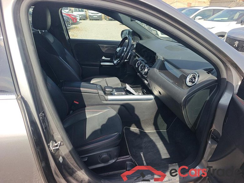 MERCEDES-BENZ GLA / 2020 / 5P / todoterreno GLA 200 D #6