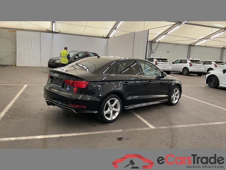 AUDI A3 Sedan Dsl A3 1.6 TDi Attraction #4