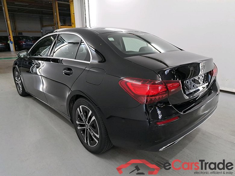 MERCEDES-BENZ A-Klasse 1.3 A 180 LUXURY LINE DCT #3