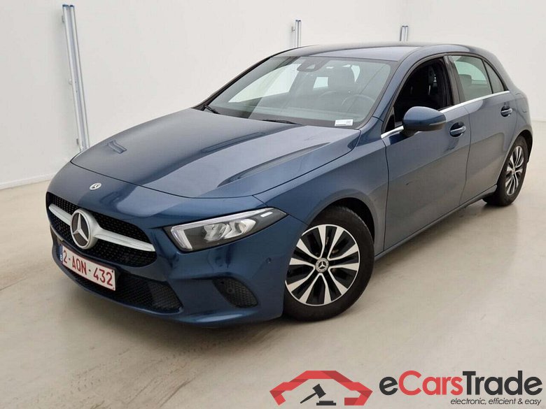 MERCEDES-BENZ A-KLASSE 2.0 180 D STYLE 8G-DCT