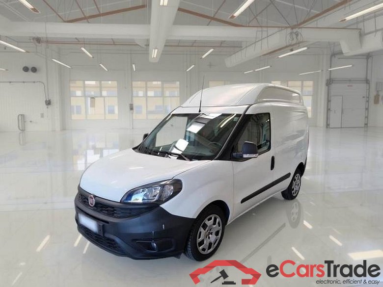 FIAT DOBLÒ CARGO / 2014 / 4P / VETT. FURGONATA CH2 LOUNGE 1.6 MJET 120CV E6D-F SeS