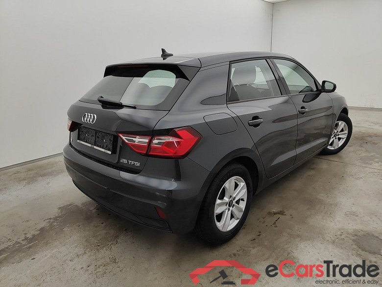 Audi A1 Sportback 1.0 25 TFSI 70kW S tronic Attraction 5d #2