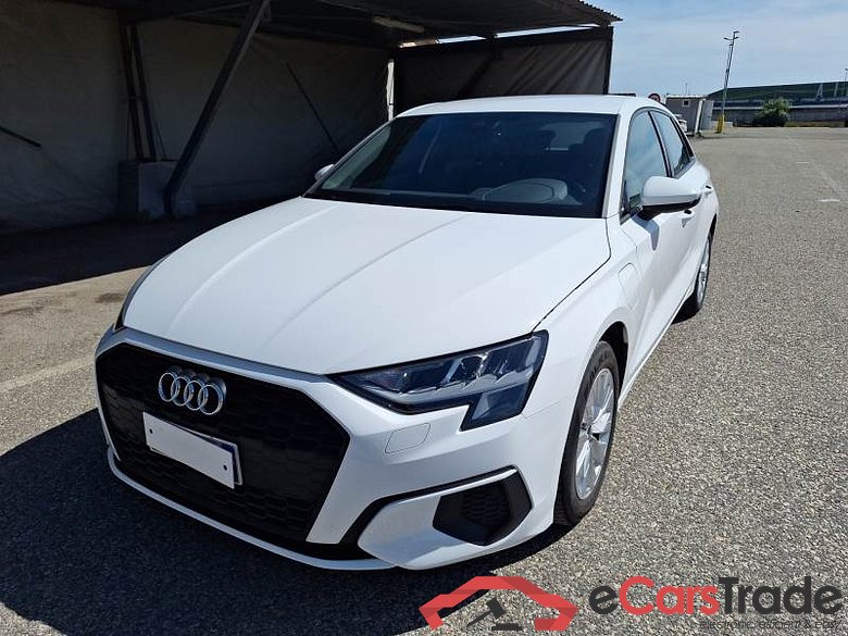 AUDI A3 / 2020 / 5P / BERLINA 40 TFSI E S TRONIC BUSINESS S.BACK