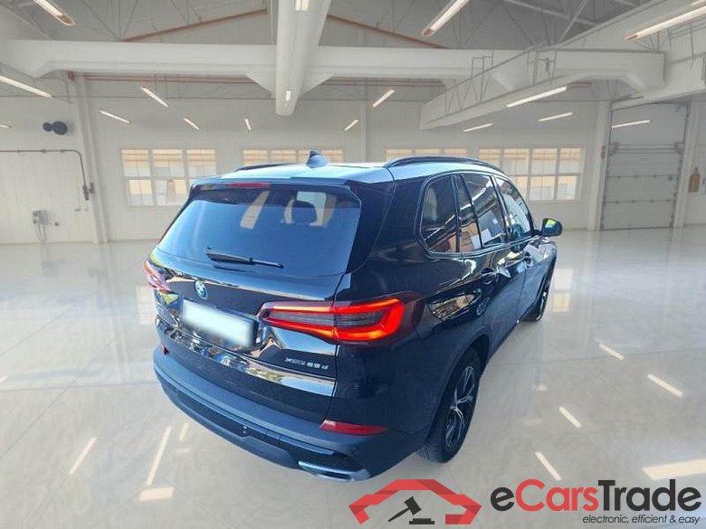 BMW X5 / 2018 / 5P / SUV XDRIVE 25D BUSINESS AUTOM. #2