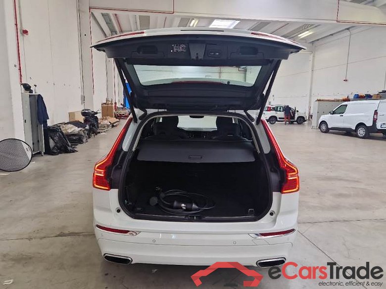VOLVO XC60 / 2017 / 5P / SUV T6 PLUG-IN AWD AUTO RECHARGE INS. EXP #5