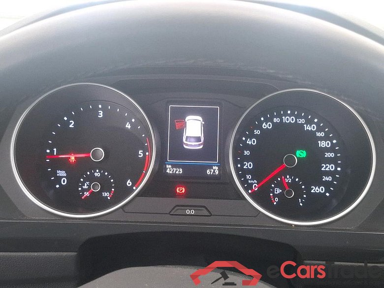 VOLKSWAGEN Tiguan / 2020 / 5P / SUV 2.0 TDI 150 DSG7 Life Business #6