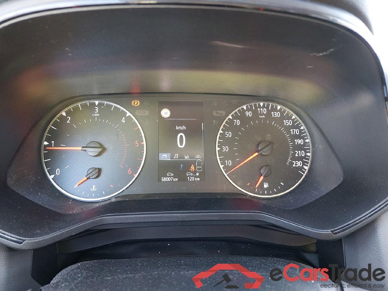 RENAULT Clio / 2019 / 5P / berlina con portón Business Blue dCi 74kW (100CV) #4