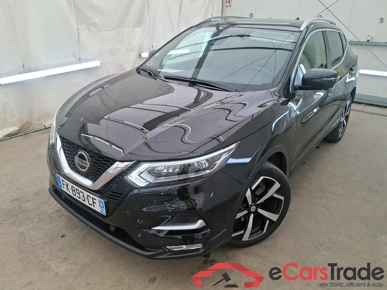 NISSAN Qashqai / 2017 / 5P / Crossover 1.3 DIG-T 160 DCT Tekna