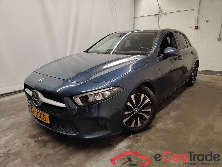 MERCEDES CLASSE A DIESEL (W177) A 180 d 116 Business Solution Essential 5d
