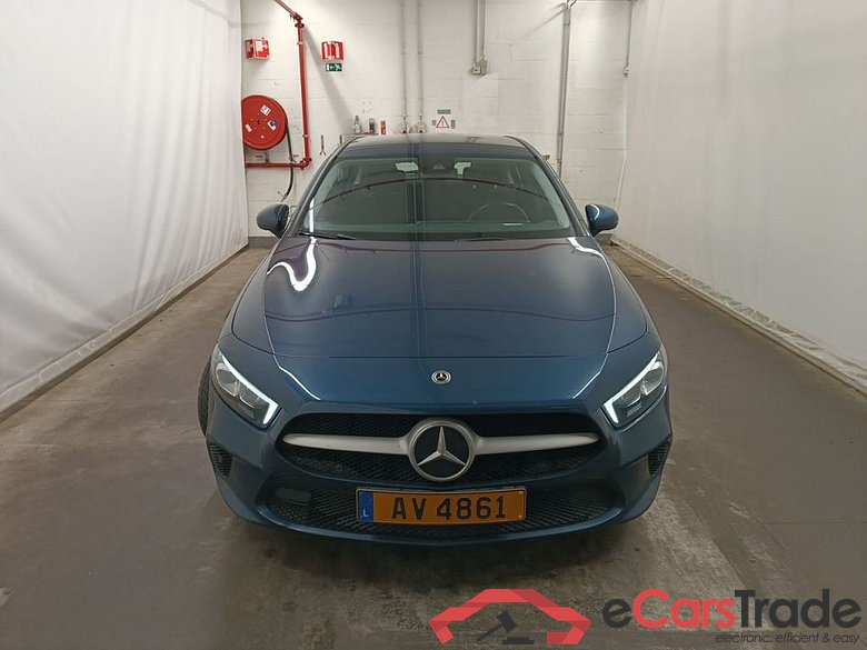 MERCEDES CLASSE A DIESEL (W177) A 180 d 116 Business Solution Essential 5d #5