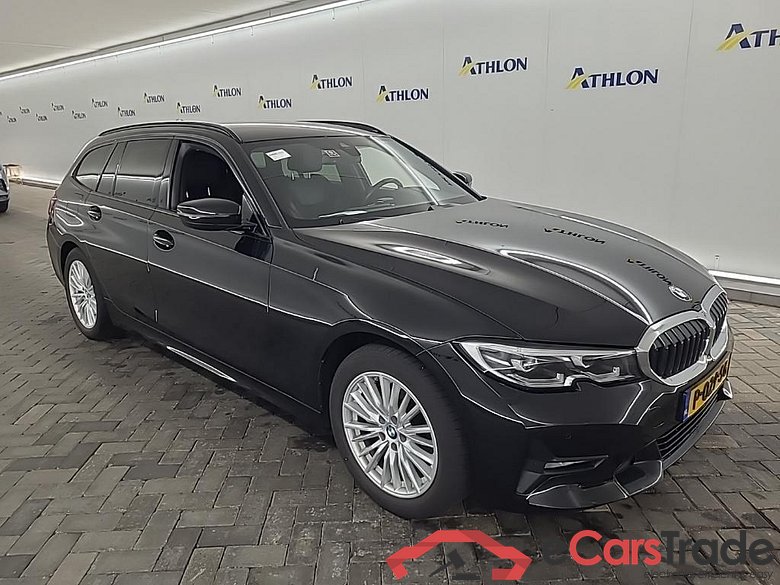 BMW 3-serie Touring 318i Business Edition 5D 115kW #2