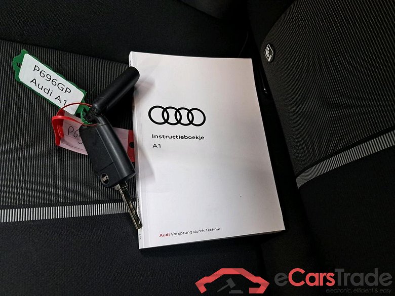 Audi A1 Sportback 30 TFSI Pro Line 5d #4