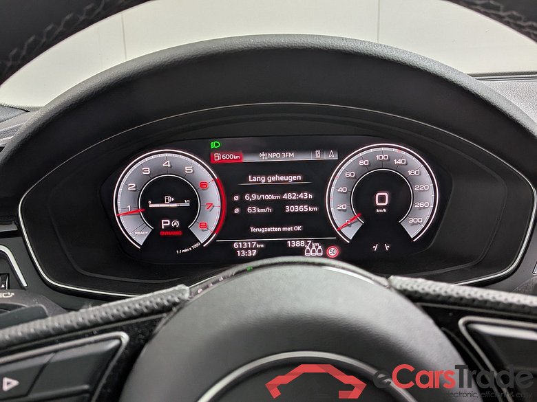 AUDI A4 AVANT 35 TFSI S ed comp #6