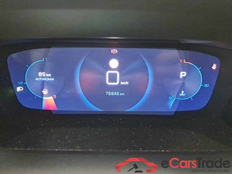 PEUGEOT 2008 / 2019 / 5P / CROSSOVER BLUEHDI 130 EAT8 ALLURE S/S AUT. #4