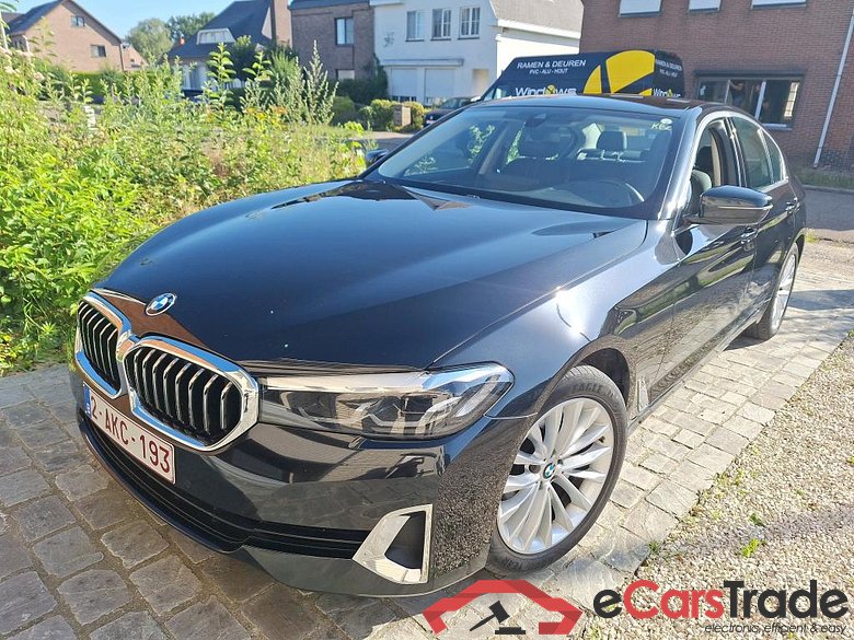 BMW 518d Luxury Aut. LED LC-Pro Navi-Pro Leather KeylessGo Camera Klima PDC ...